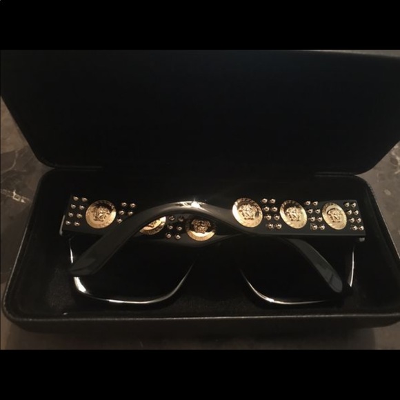 Versace sunglasses - Picture 3 of 3